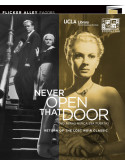 Never Open That Door (2 Blu-Ray) [Edizione: Stati Uniti]